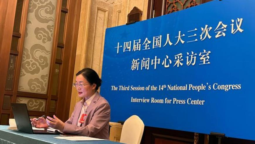 黄景瑜前妻点名张艺上,天下彩免费资料综合版吗,展开解析落实_高清版V5.83